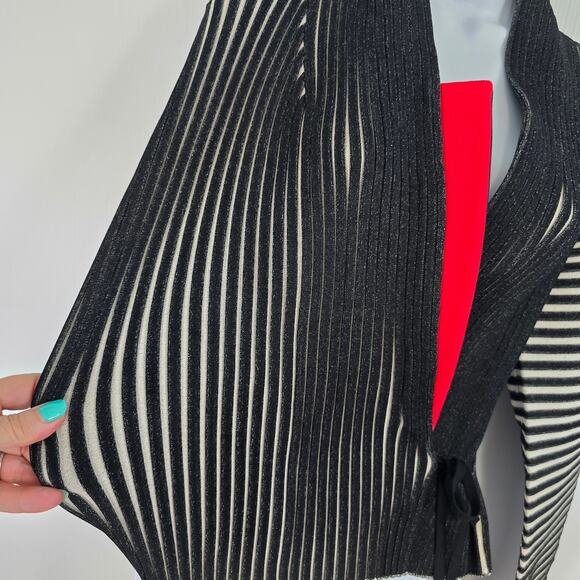Tory Burch Runway Plaited Rib Shawl Cardigan Black Vanilla Flower Wrap XL NWT - Picture 7 of 13
